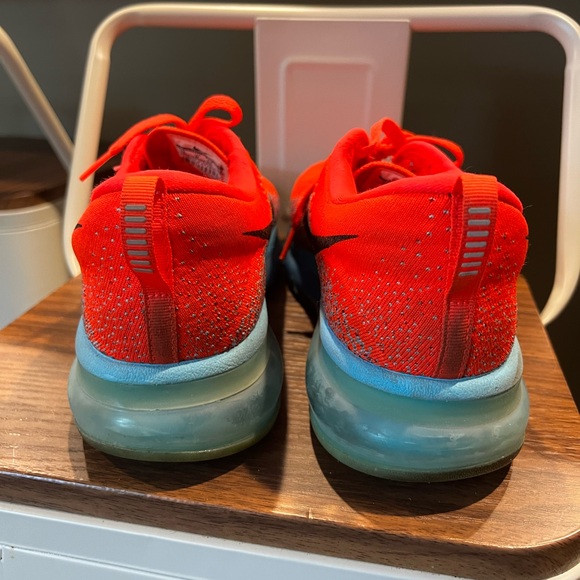 COPY - Nike FlyKnit Max - Picture 4 of 9